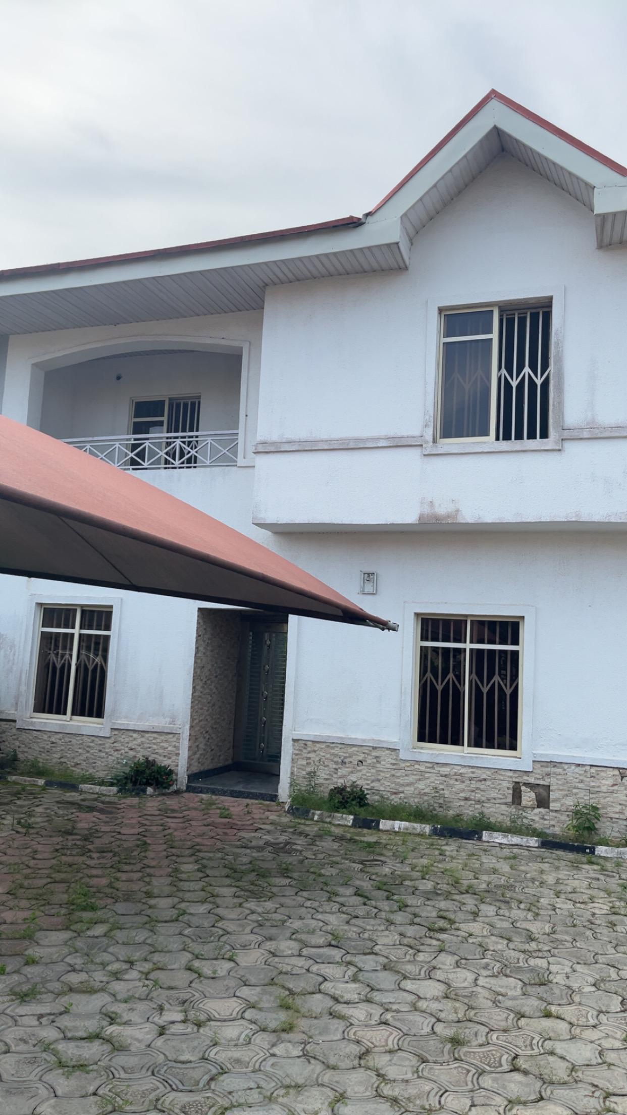 4BEDROOM SEEMI DETACHED WITH 2ROOM BQ