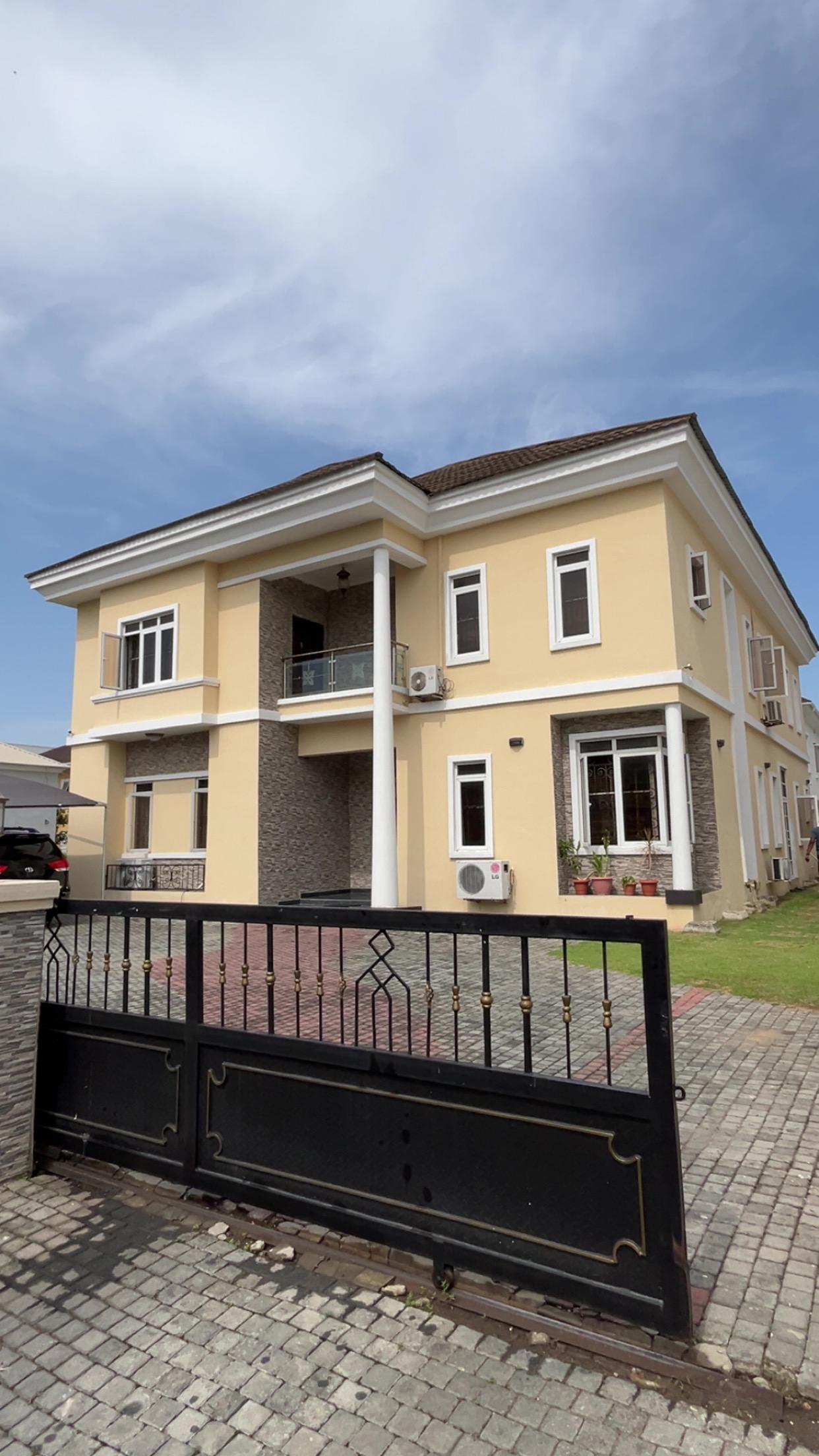 5bedroom fully detached duplex with 2rooms Boy’s quarters.