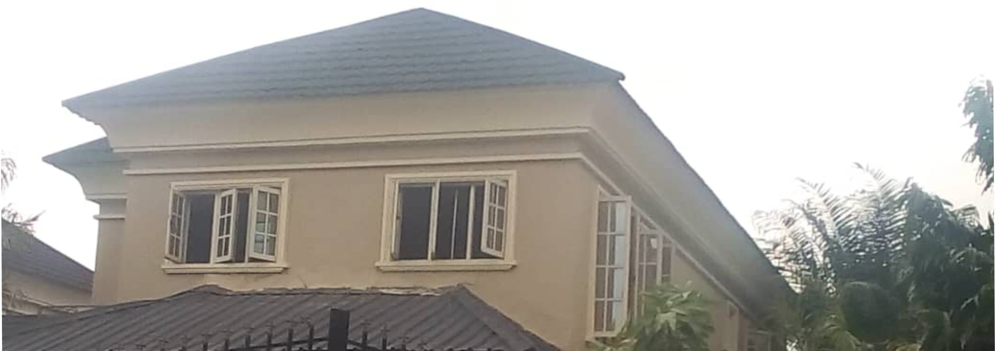4BEDROOM DUPLEX WITH A BQ ON 600sqm OF LAND